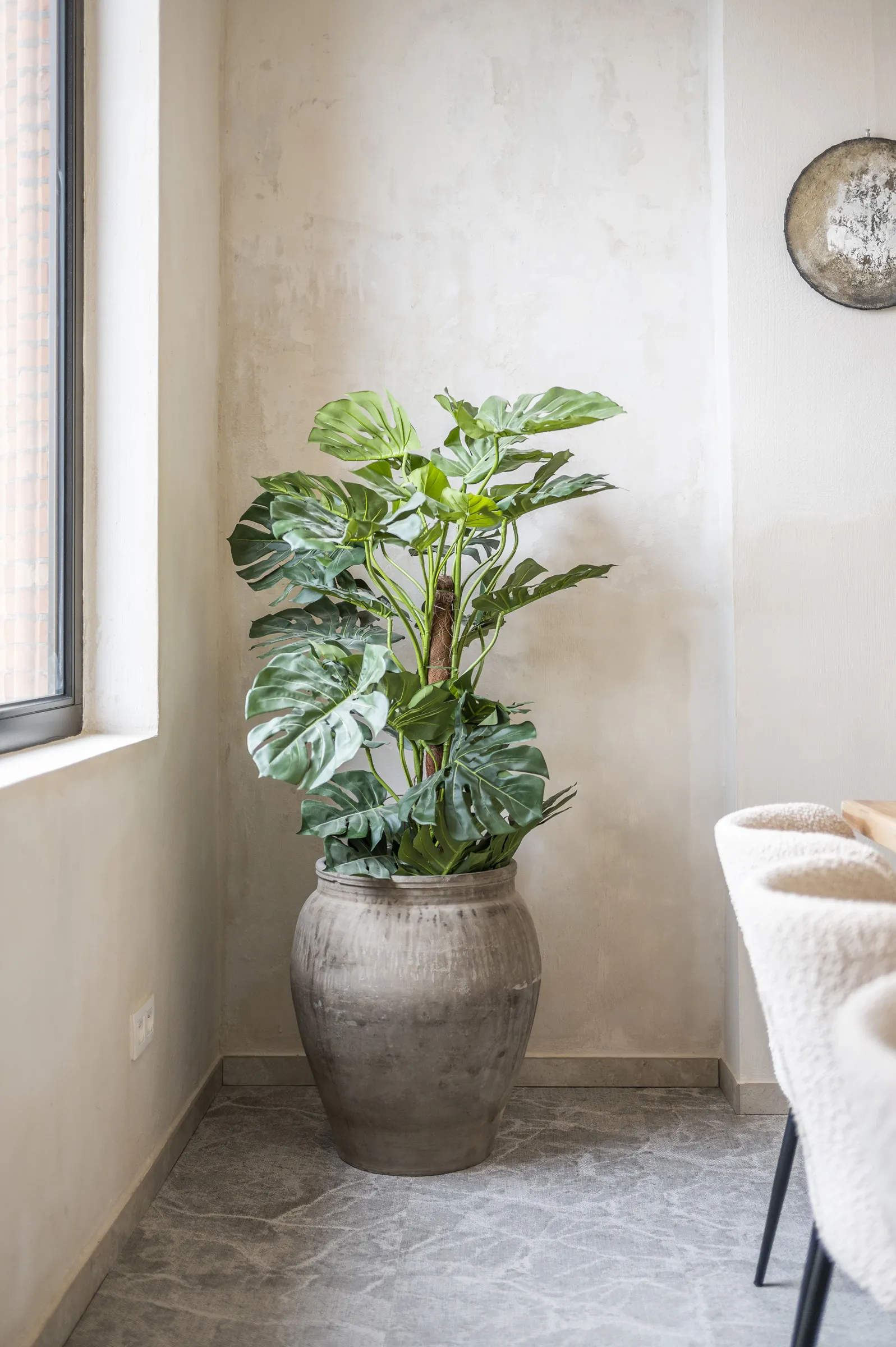 Verfijnd interieur in Het Huis. Daglicht en natuurlijke materialen